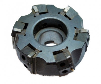 Фреза з механічним кріпленням ножів